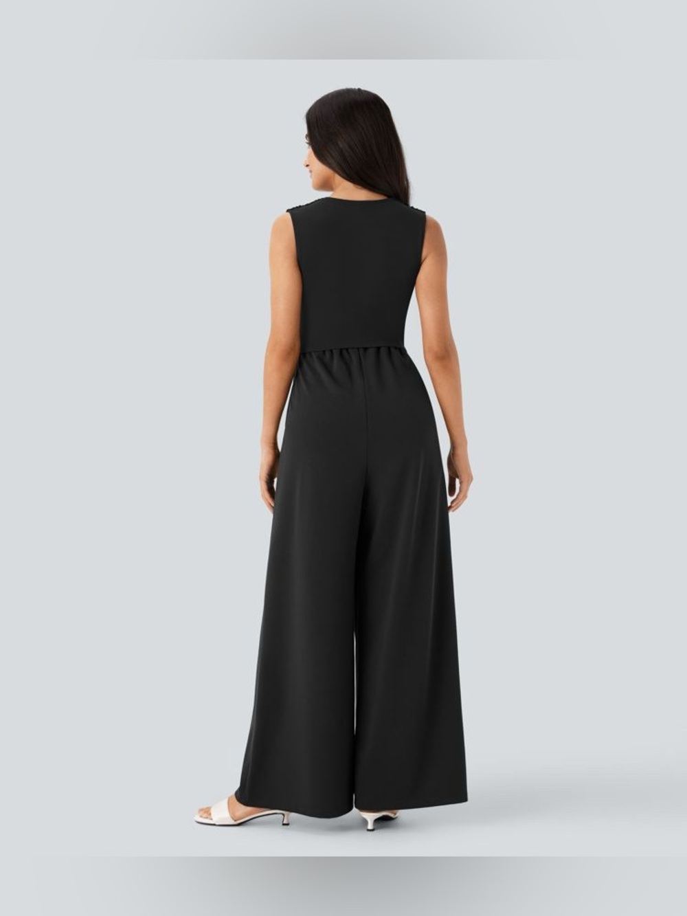 🆕 Halara V-Neck Sleeveless Ruched Pocket Jumpsuit Easy Peezy Black Chic Sporty - Picture 2 of 16